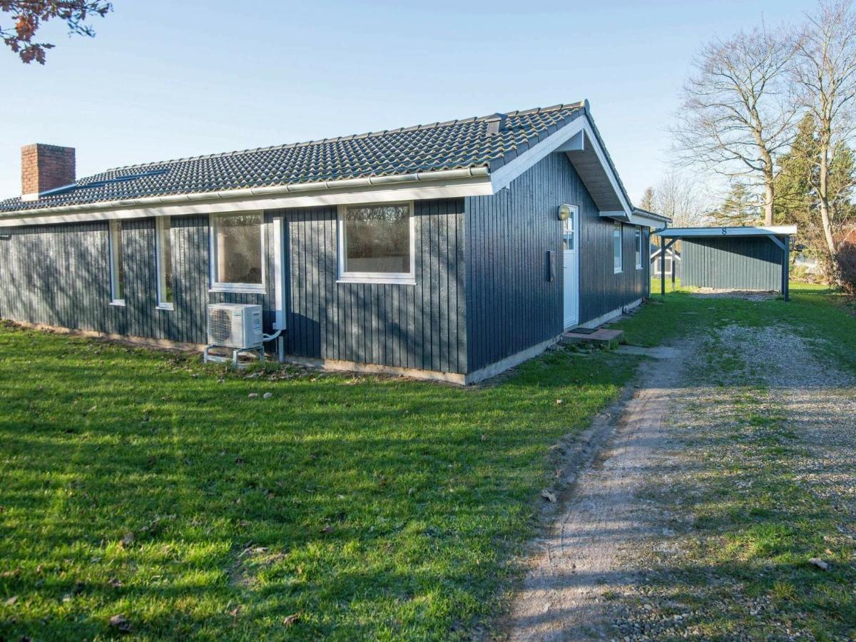 8 Person Holiday Home In B Rkop Egeskov  エクステリア 写真